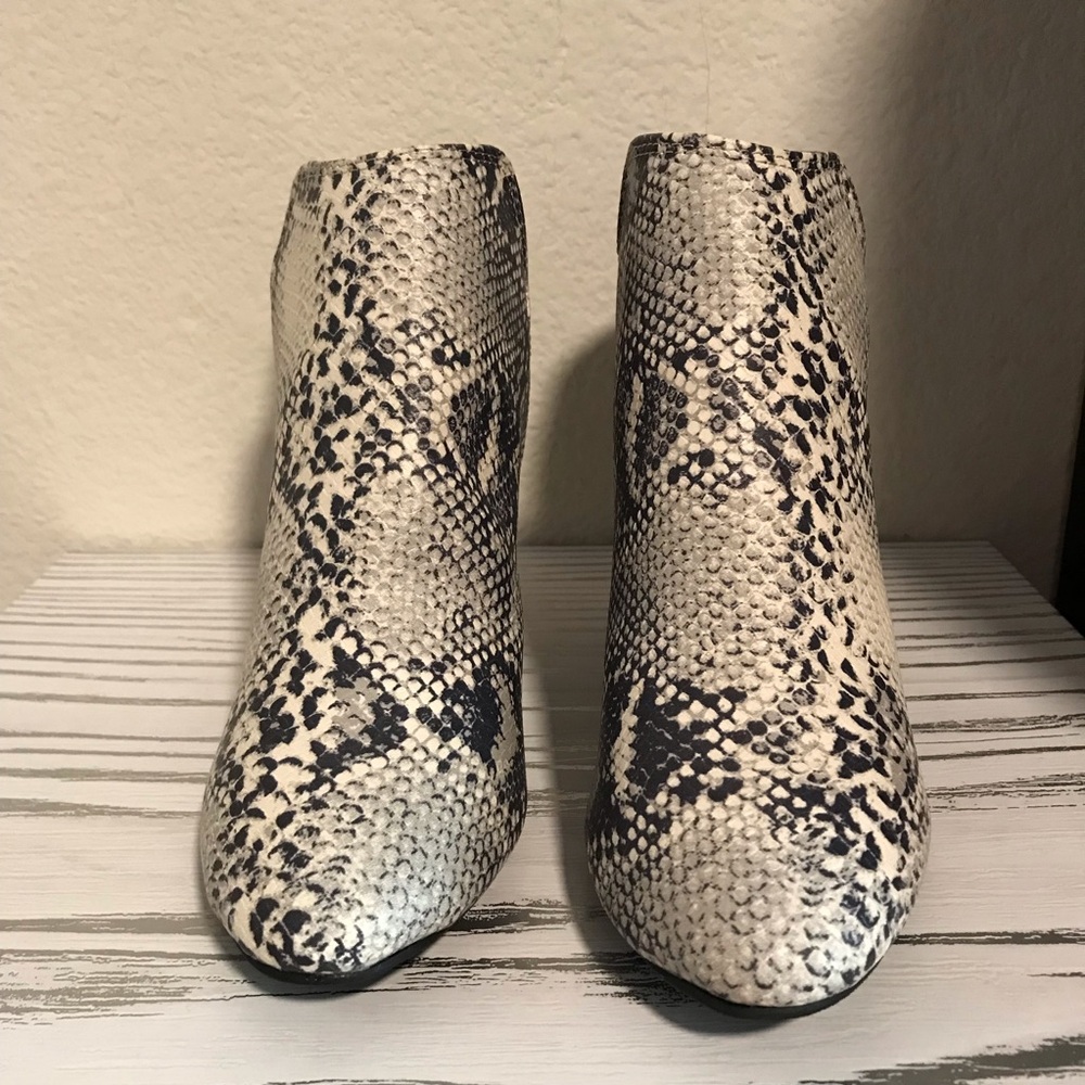Qupid Snake-Print Ankle Booties
